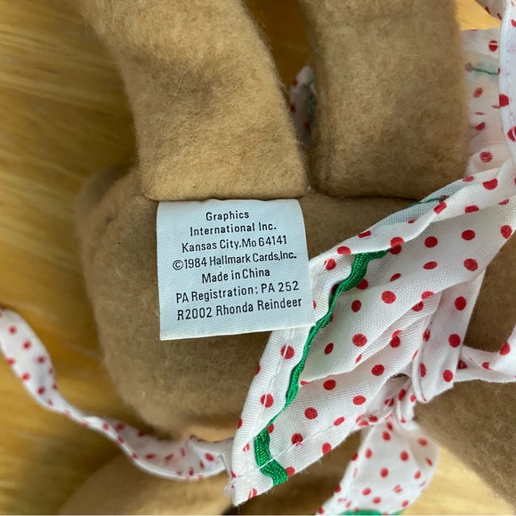 Vintage 1987 Hallmark Rhonda Reindeer Plush Toy - Picture 5 of 5